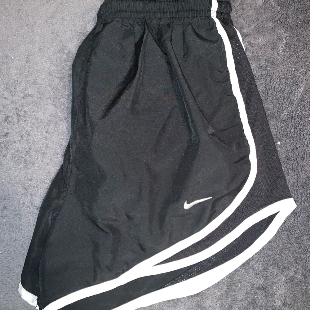 Nike tempo running shorts. Size small